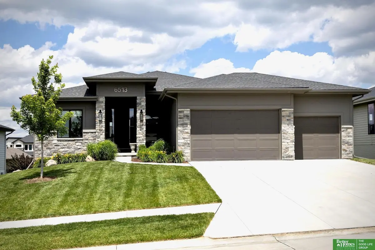 6513 S 208th Avenue, Elkhorn, NE 68022 - #1