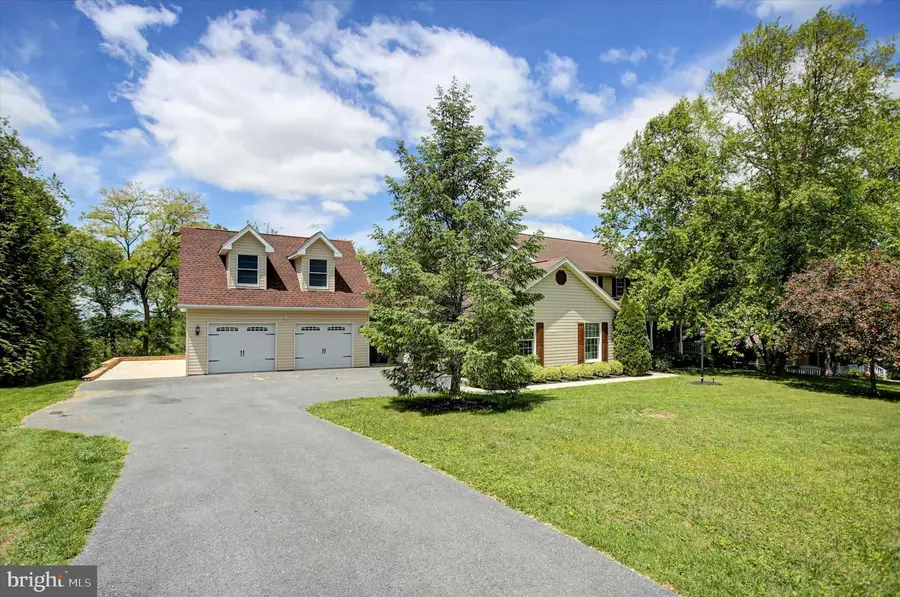 11459 Valleywood Dr, Waynesboro, PA 17268 - #2