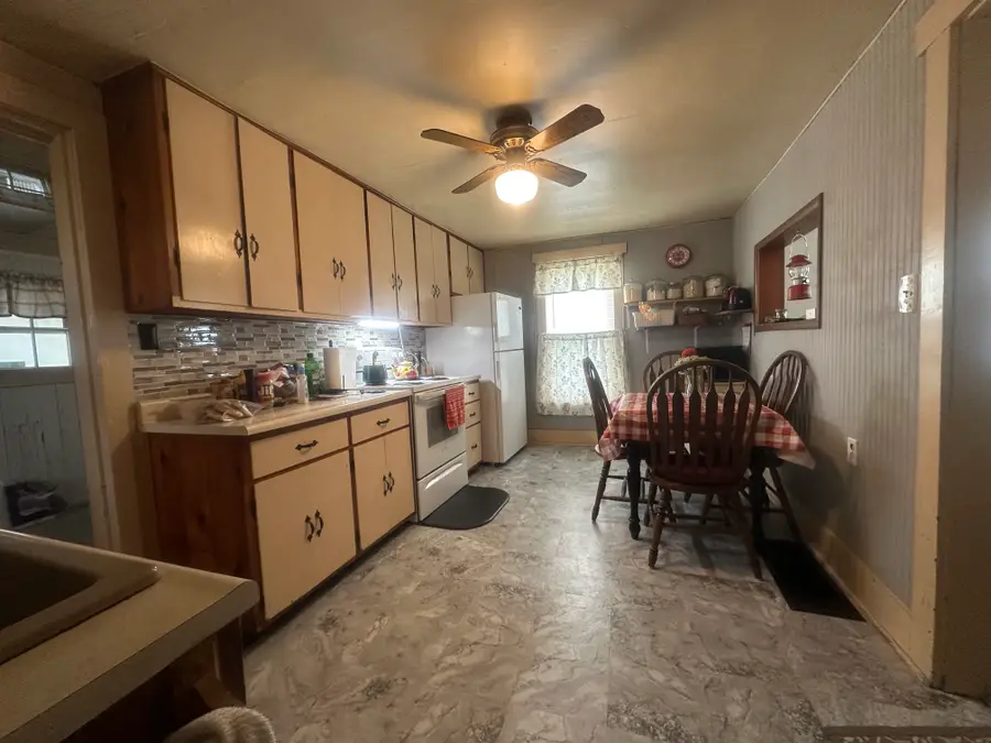 996 3rd Street, Logan, OH 43138 - #3