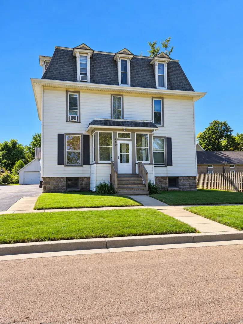 330 W Sycamore Street W , 1E, Sycamore, IL 60178 - #1