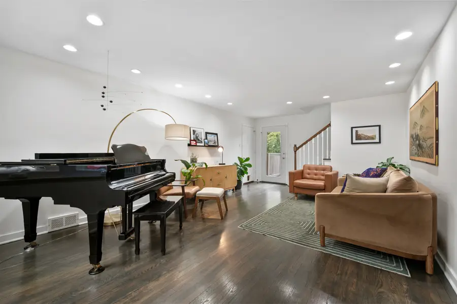2619 Mount Royal Rd, Pittsburgh, PA 15217 - #2