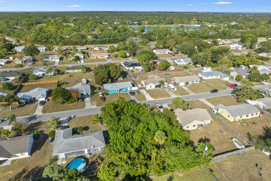 1091 24th Street Sw, Vero Beach, FL 32962 - Image #3