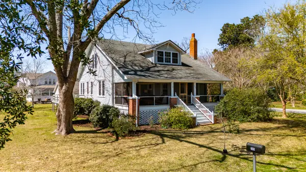205 High Street, Oriental, NC 28571