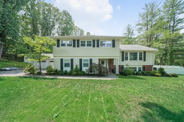 16 Westminster Drive, Montville, NJ 07045