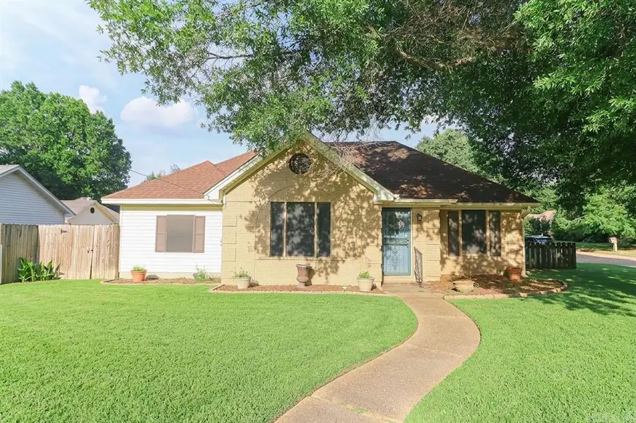 822 Hester Street, Jonesboro, AR 72401 - #3