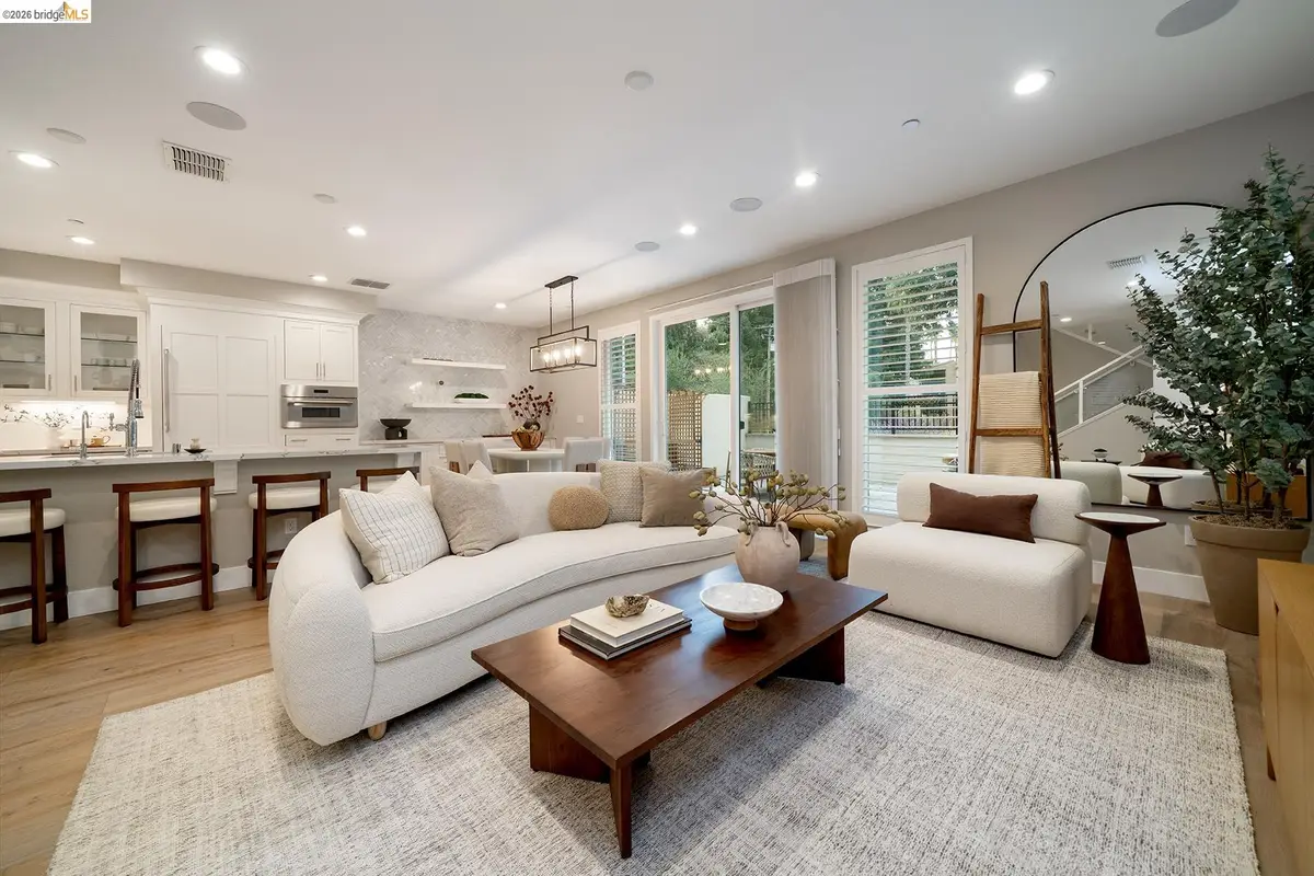 1247 Walker Ave #2, Walnut Creek, CA 94596 - #1
