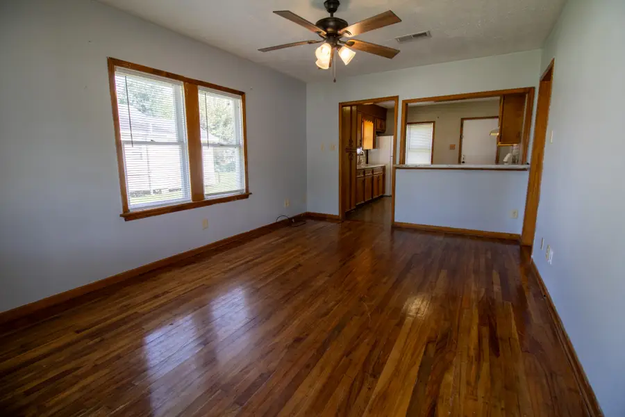 910 Fall St, Lake Charles, LA 70601 - Image #2