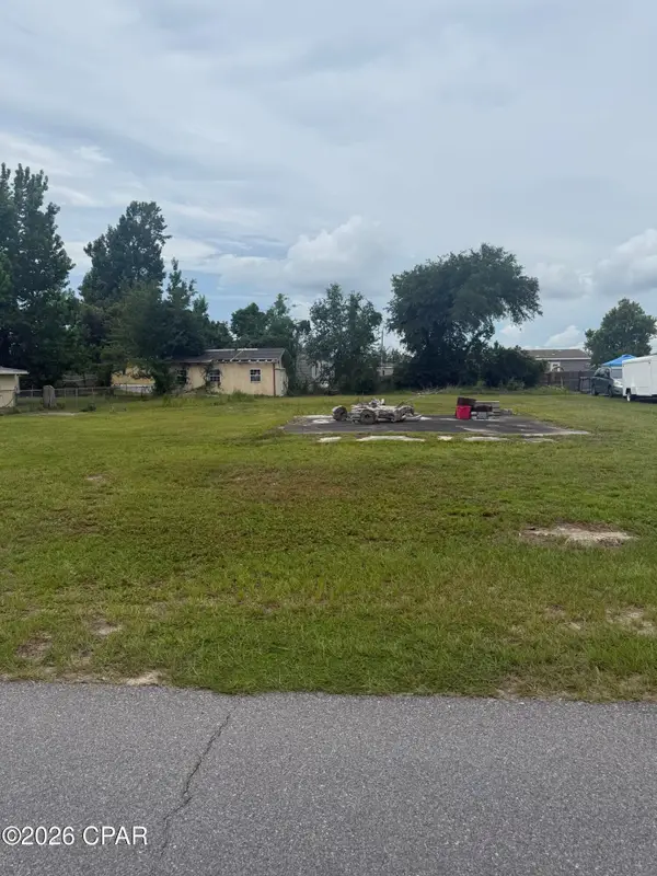 3809 E 9th Street, Panama City, FL 32401