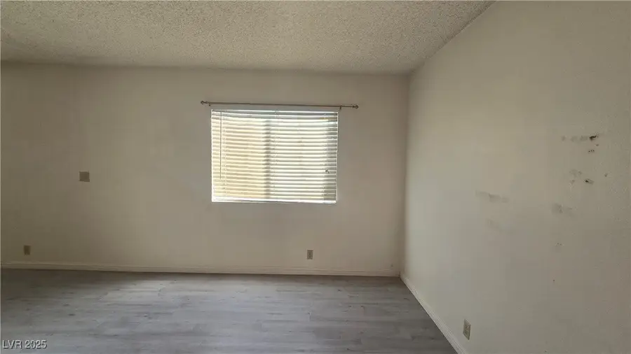 5181 Pioneer Avenue #203, Las Vegas, NV 89146 - #2