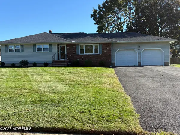 42 Midland Avenue, Freehold, NJ 07728