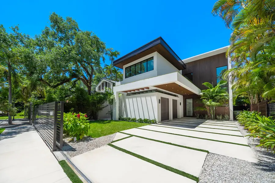 2521 Lincoln Ave, Miami, FL 33133 - #2