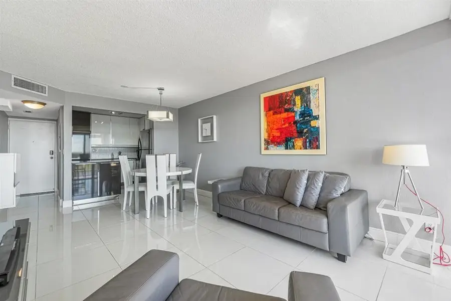 1830 Embassy Drive #613, West Palm Beach, FL 33401 - #3