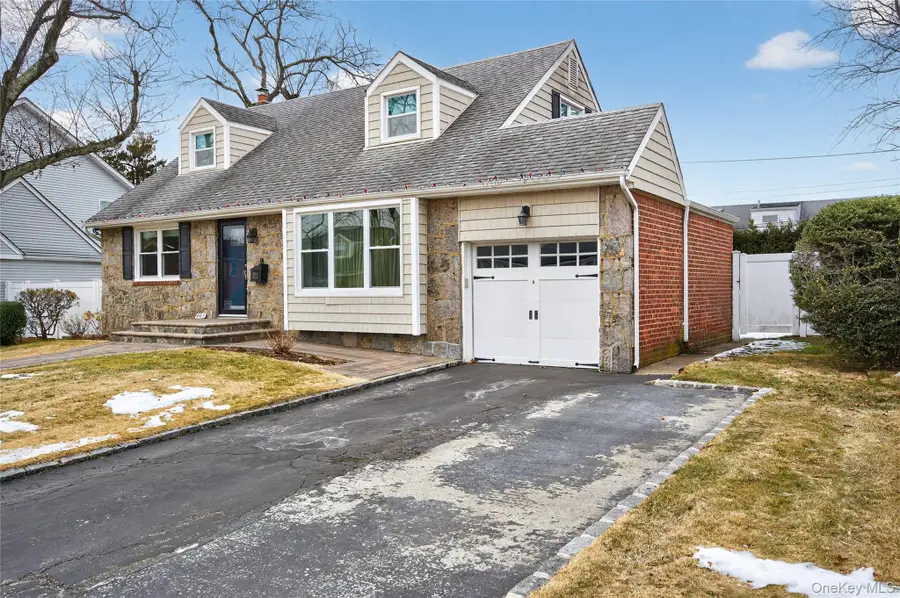 867 Duncan Drive, Westbury, NY 11590 - #2