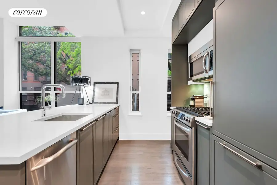 416 W 52nd Street #TH215, Manhattan, NY 10019 - #3