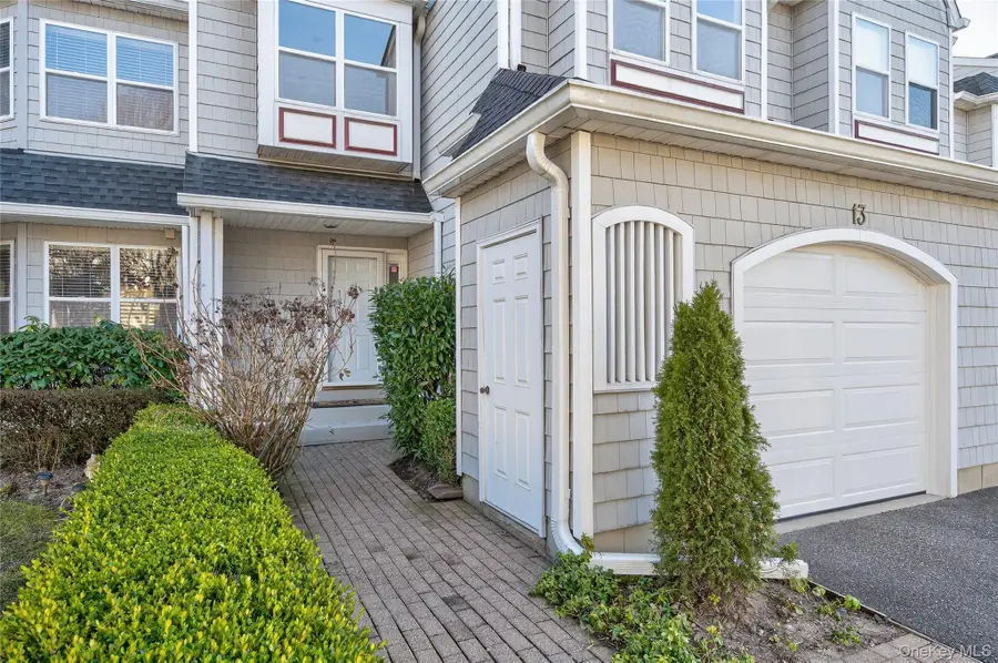 13 Parkridge Court, Huntington, NY 11743 - #2