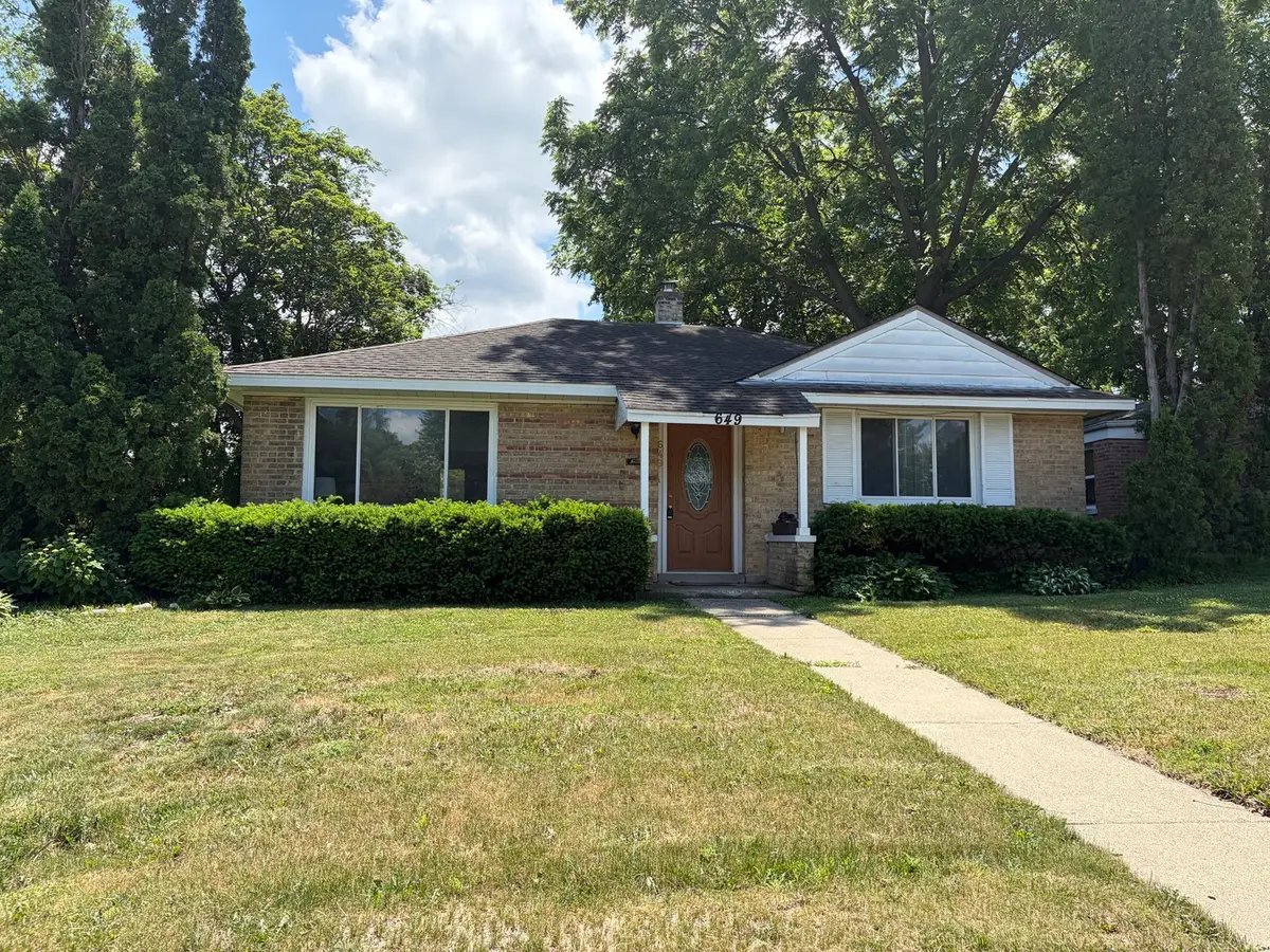 649 E Rockland Road, Libertyville, IL 60048 - #1