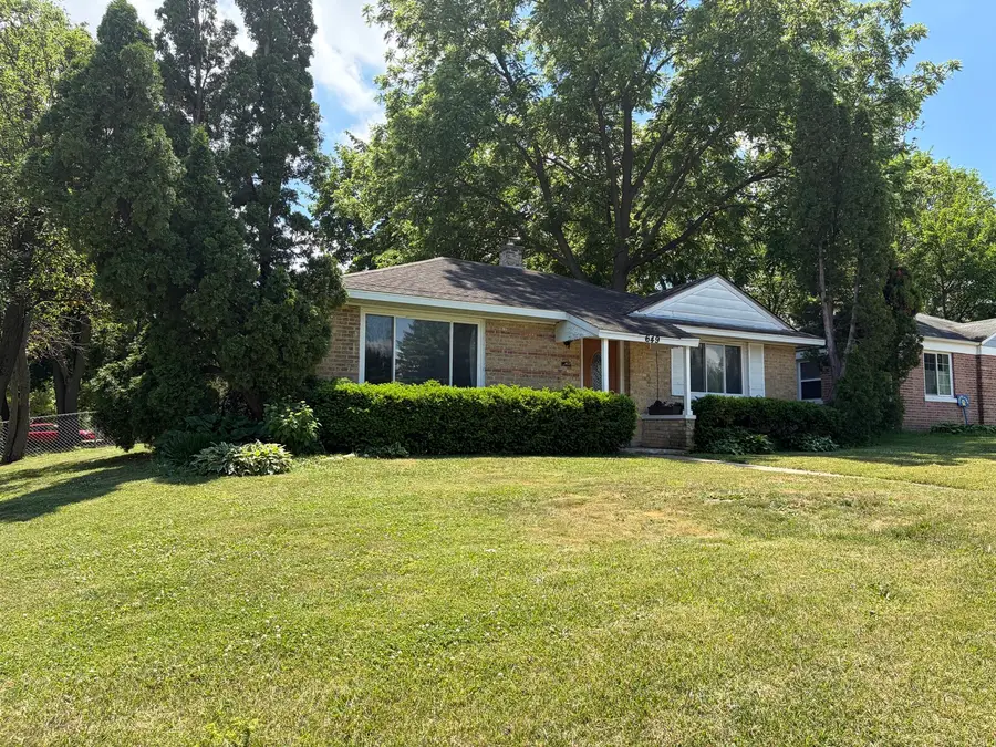 649 E Rockland Road, Libertyville, IL 60048 - #2