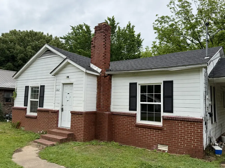 1412 W Cherry St, Clarksville, AR 72830 - #2
