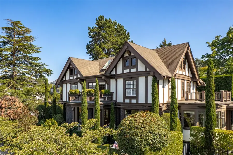 1215 E Lynn Street, Seattle, WA 98012 - #2