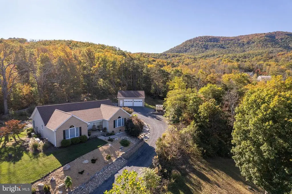 155 Signal Ct, Strasburg, VA 22657 - Image #1