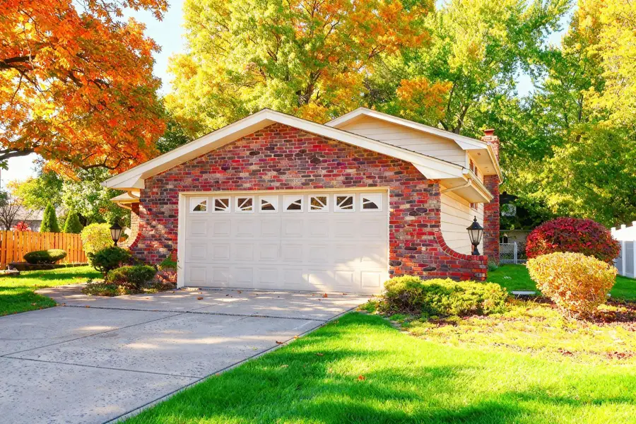 2324 Robinhood Boulevard, Schererville, IN 46375 - Image #2