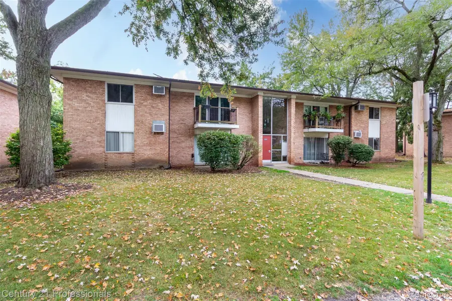 1233 Island Drive #201, Ann Arbor, MI 48105 - #2