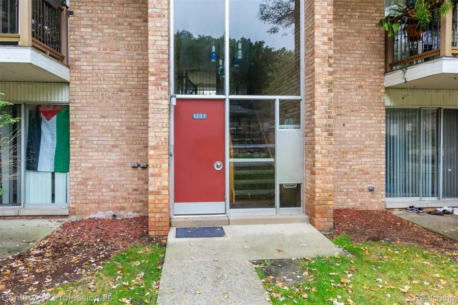 1233 Island Drive #201, Ann Arbor, MI 48105 - #3
