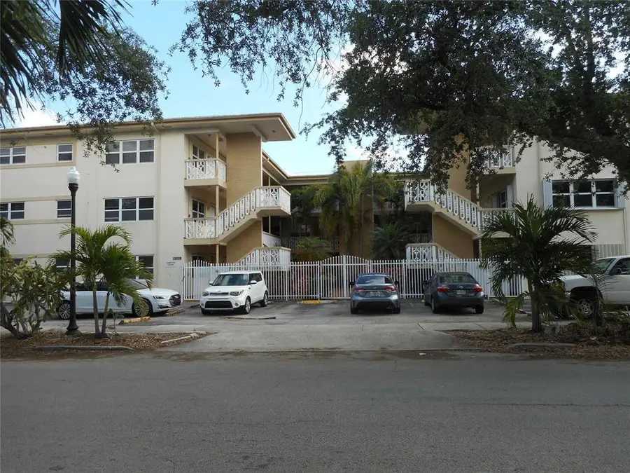 1958 Monroe St , 110, Hollywood, FL 33020 - #3