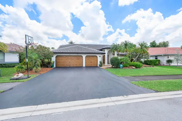 5431 NW 109th Lane, Coral Springs, FL 33076