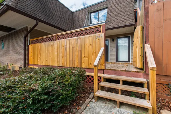 249 Summerwalk Circle, Chapel Hill, NC 27517