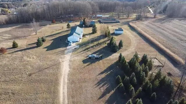 7313 W 12 1/2 Road, Mesick, MI 49668 - #2