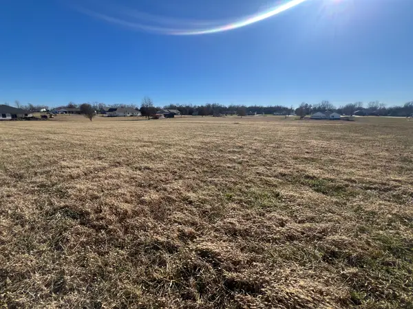 Gunn Rd, Versailles, MO 65084