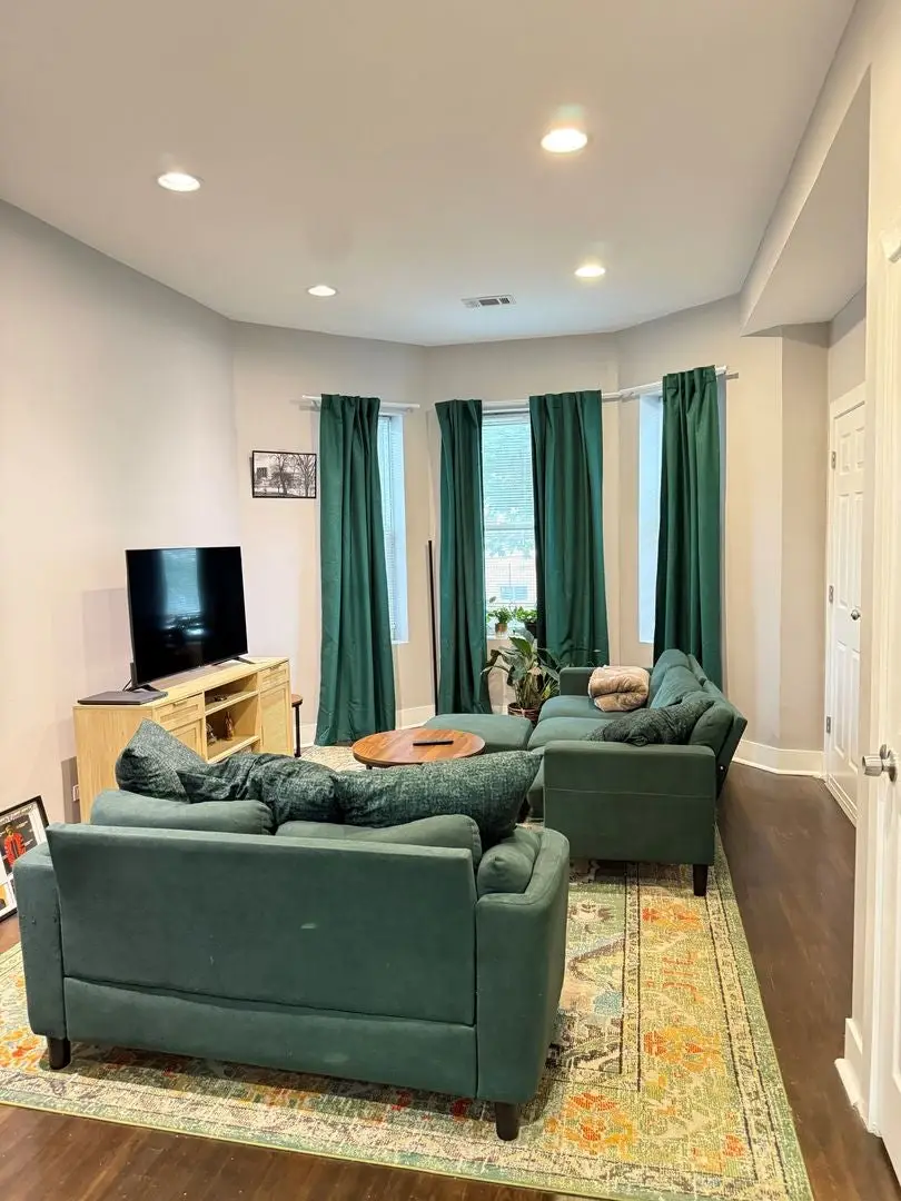 1019 N Ridgeway Avenue #1, Chicago, IL 60651 - #3