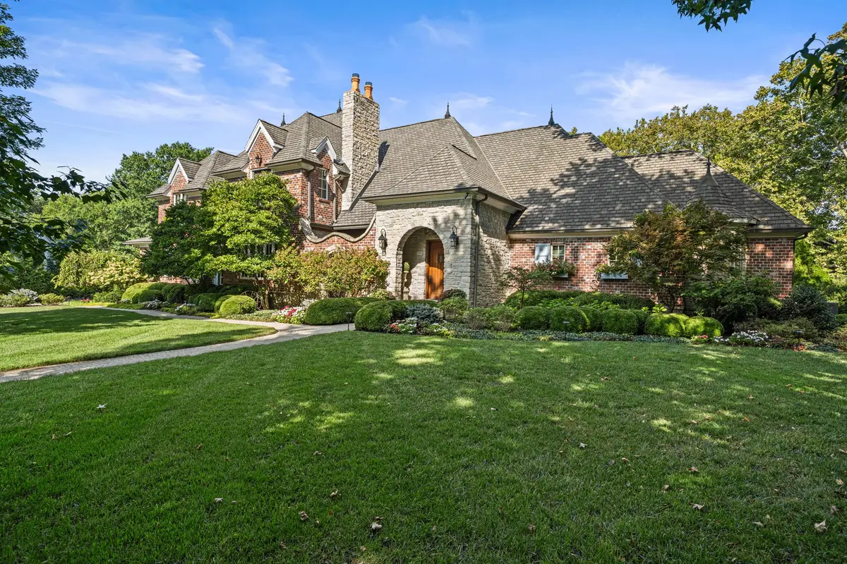10 Ridgecreek Road, Town And Country, MO 63141 - #1