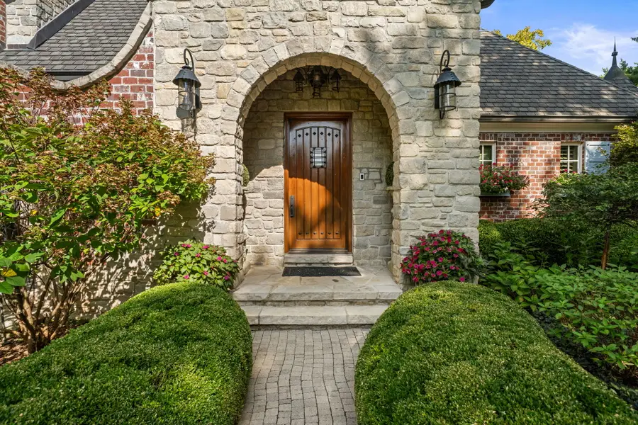 10 Ridgecreek Road, Town And Country, MO 63141 - #3