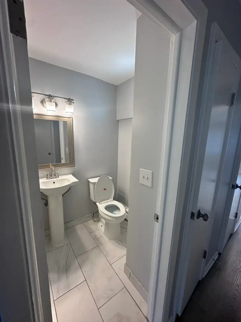 8805 Dee Road , GN, Des Plaines, IL 60016 - #3