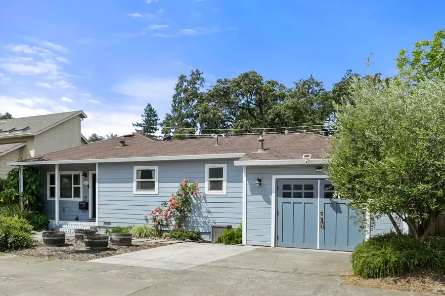 419 N Washington Street, Cloverdale, CA 95425 - #3