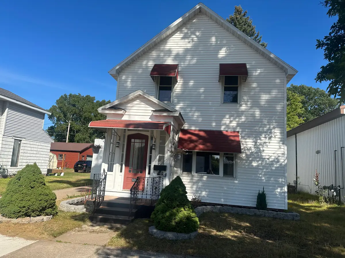 1017 River, Iron Mountain, MI 49801 - #1