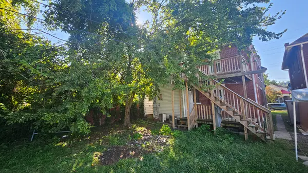 210 8th Avenue, Huntington, WV 25701