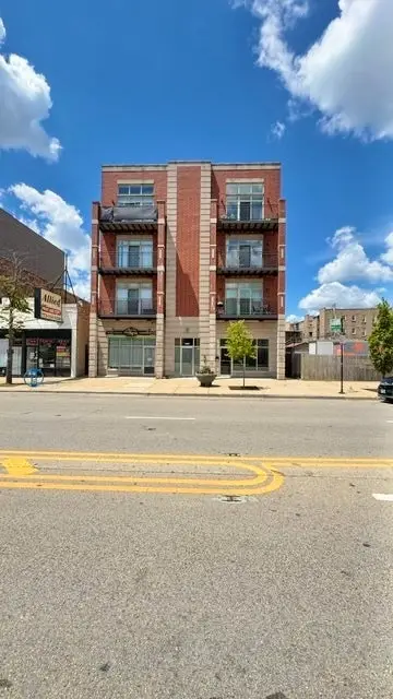 5642 N Broadway Street #3N, Chicago, IL 60660
