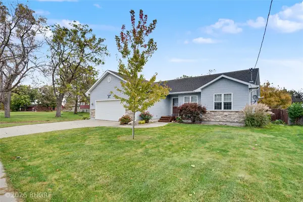 102 12th Street, Dallas Center, IA 50063