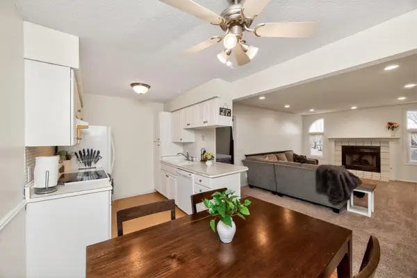 401 SE Lowell Drive #6, Ankeny, IA 50021