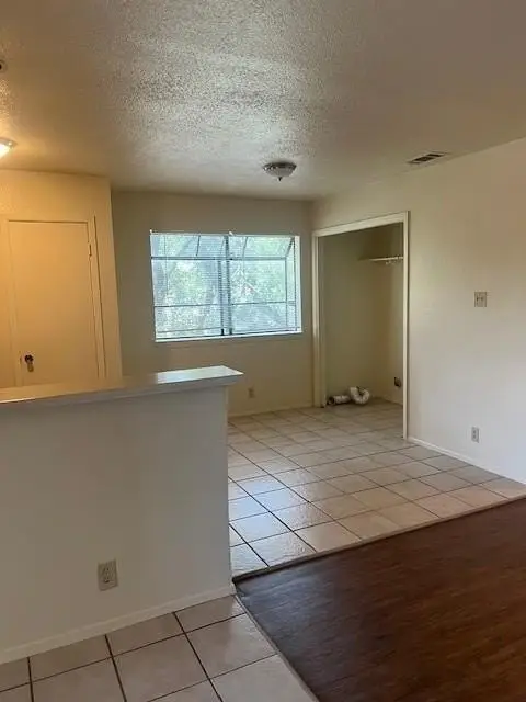 501 Hedgewood Dr unit: C #C, Georgetown, TX 78628 - Image #3