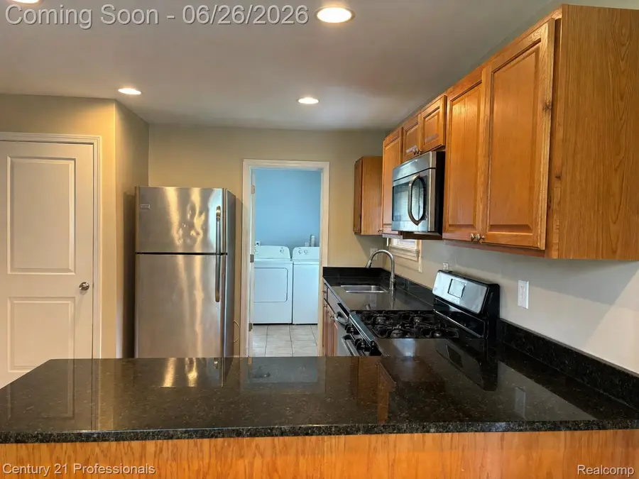 2875 Marlington Road, Waterford, MI 48329 - #3