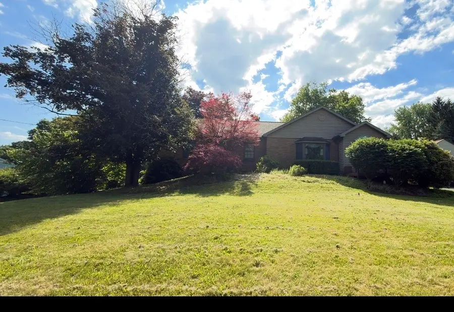 293 Spring Run Rd, Crescent, PA 15046 - #2