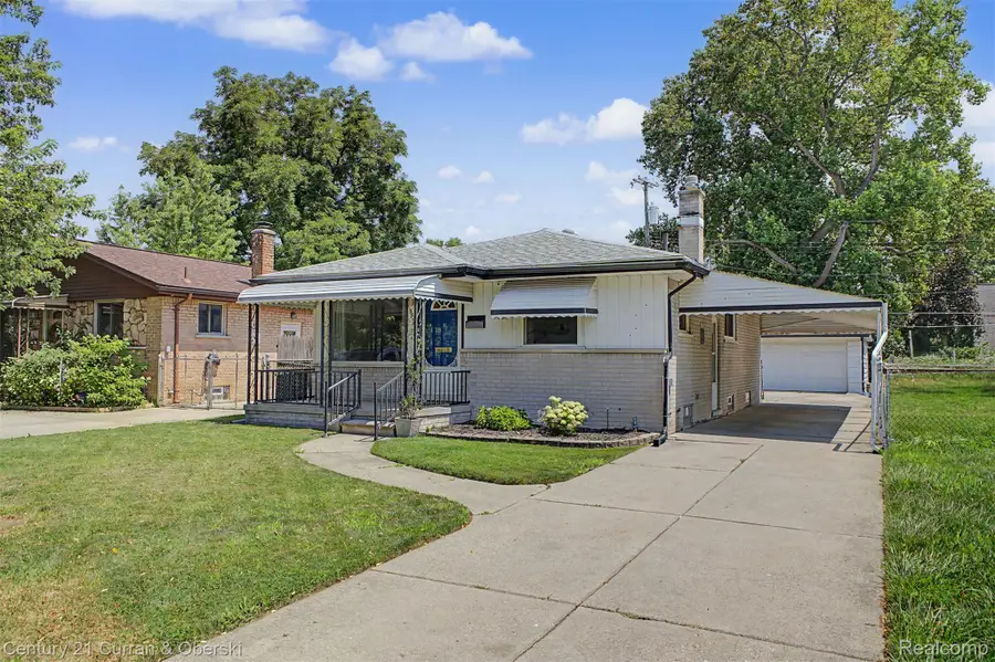 5375 Mayfair Street, Dearborn Heights, MI 48125 - #2