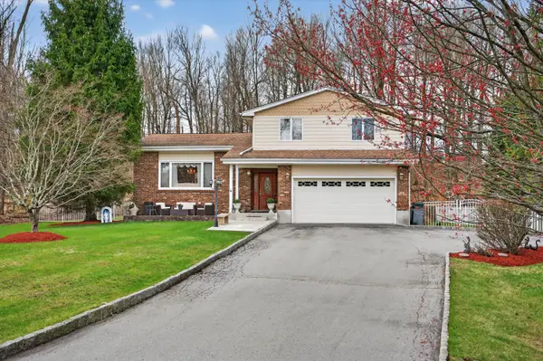 449 W Mombasha Road, Monroe, NY 10950