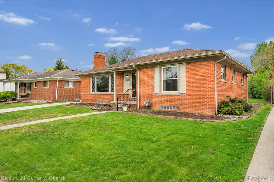 21545 Hickorywood Drive, Dearborn Heights, MI 48127 - #3