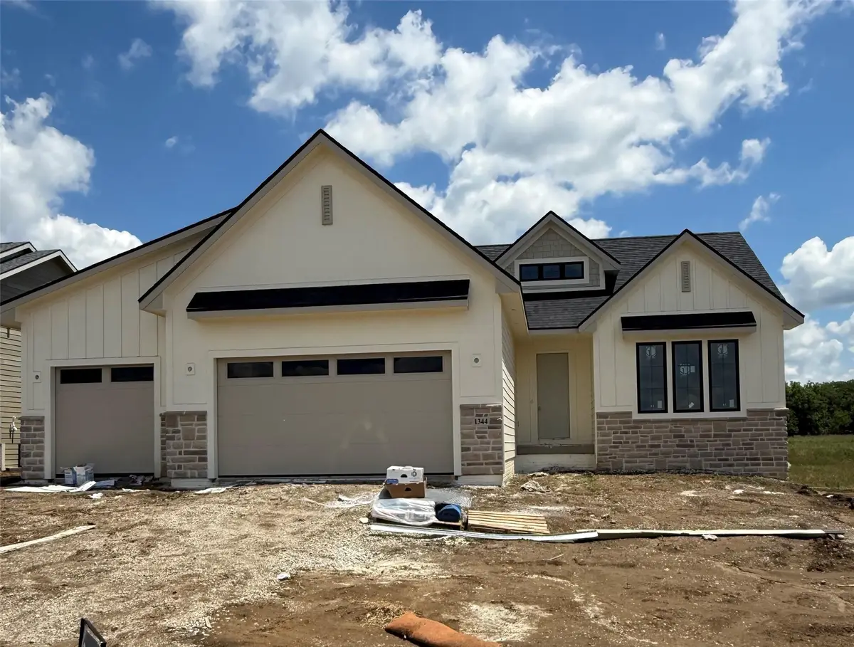 1344 S Lotus Place, West Des Moines, IA 50266 - #1