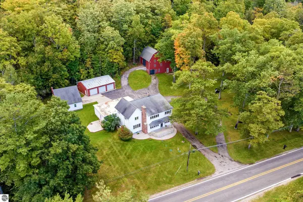 9838 Peninsula, Traverse City, MI 49686